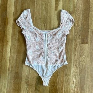 ASTR The Label Blush Pink Lace Bodysuit Size Small
